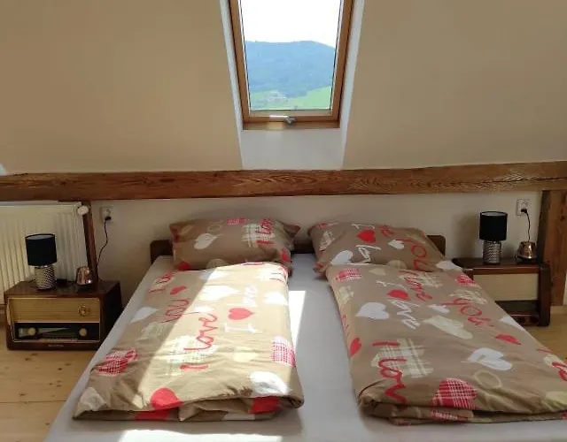 Art-house 4 Attic 아파트